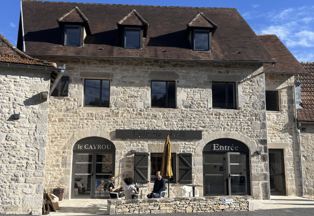 DYNAMIQUE RURALE A GRÉALOU  : l'ancienne auberge, reprend vie !