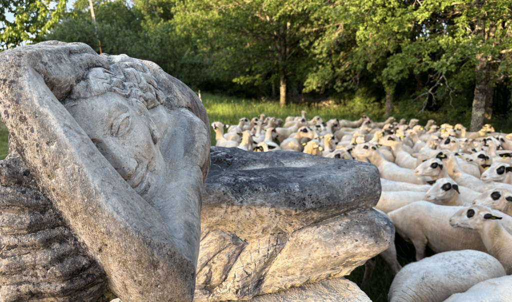 Une ode au Quercy : l'artiste Richard Salmon dévoile la « Déesse Olt » à Castelfranc