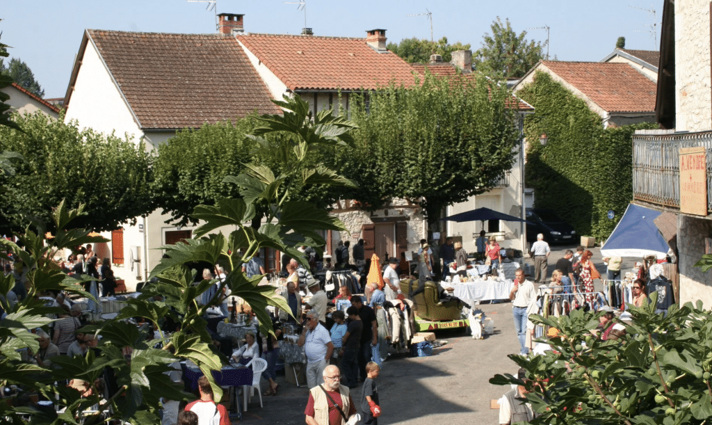 LE VIDE-GRENIERS « AUTOUR DU PUITS » FAIT SON GRAND RETOUR À SOUILLAC le dimanche 13 septembre 2026