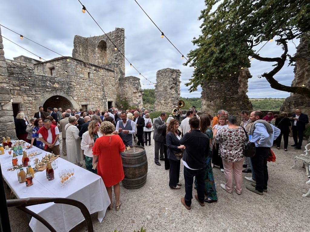 Le Château de Roussillon à Saint-Pierre-Lafeuille a accueilli une soirée caritative d’exception !